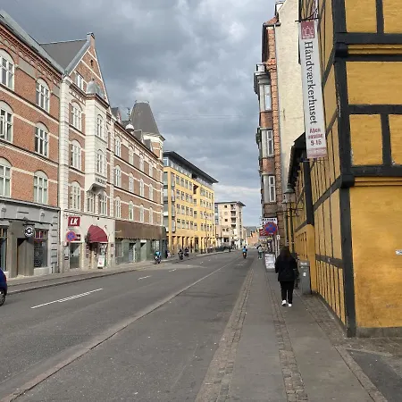 Aday - Delightful In The Heart Of Apartment Aalborg